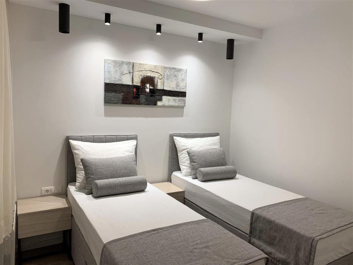 Villa Fani - Apartments In Трогір Екстер'єр фото