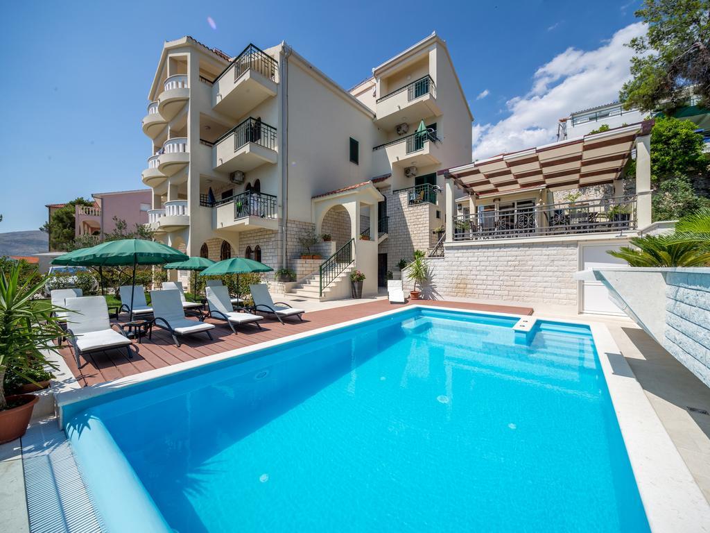 Villa Fani - Apartments In Трогір Екстер'єр фото