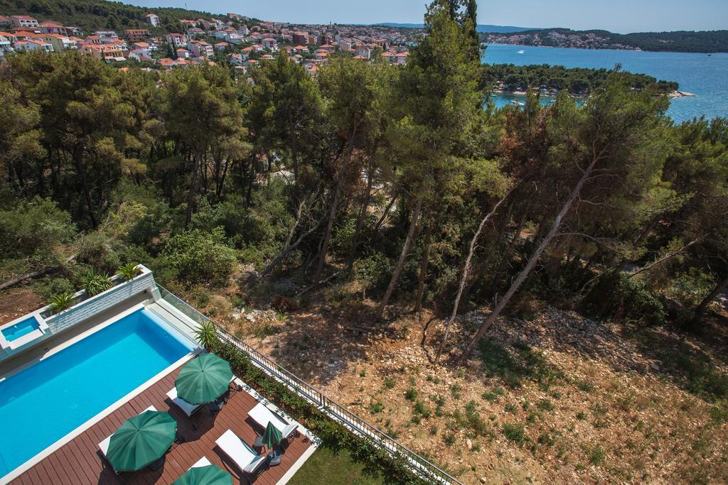 Villa Fani - Apartments In Трогір Екстер'єр фото