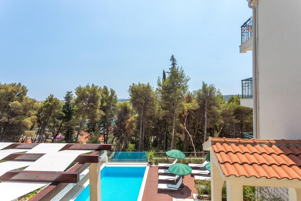 Villa Fani - Apartments In Трогір Екстер'єр фото