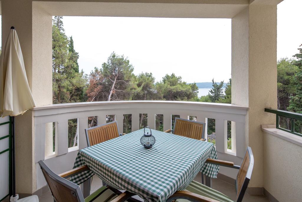 Villa Fani - Apartments In Трогір Екстер'єр фото