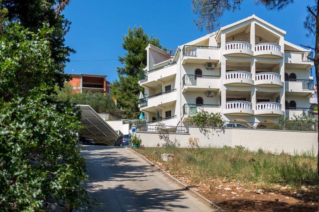 Villa Fani - Apartments In Трогір Екстер'єр фото