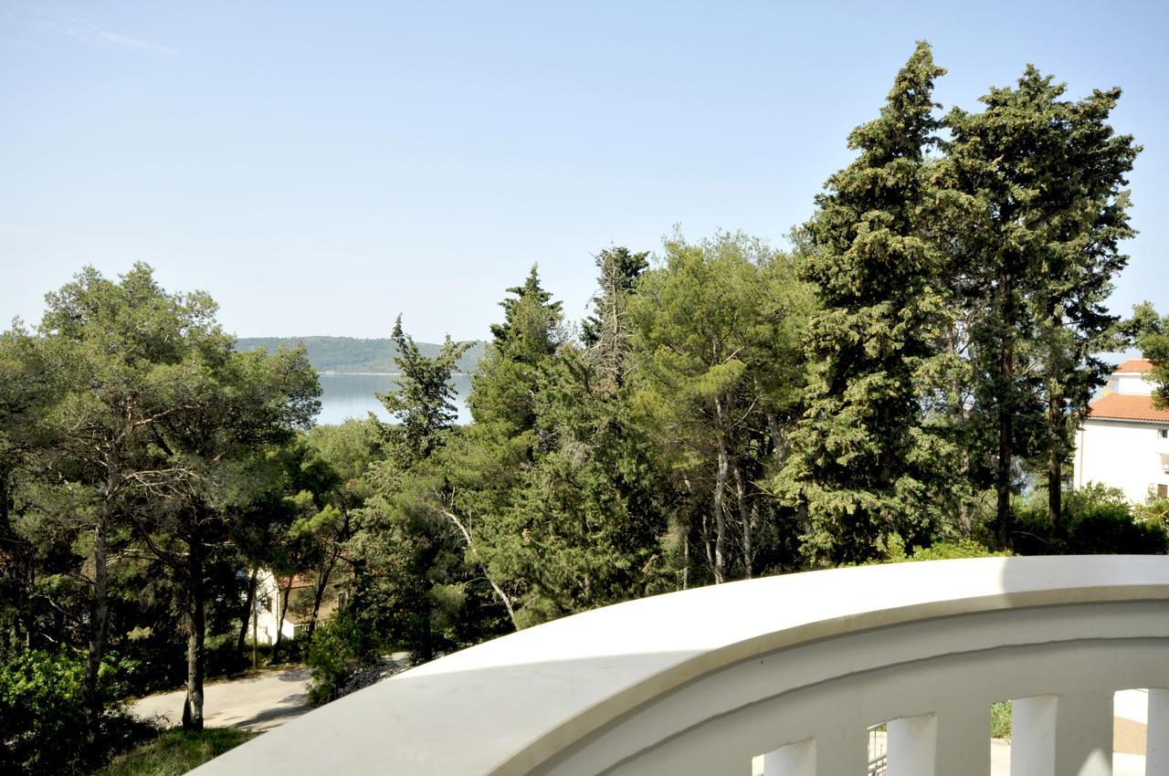Villa Fani - Apartments In Трогір Екстер'єр фото