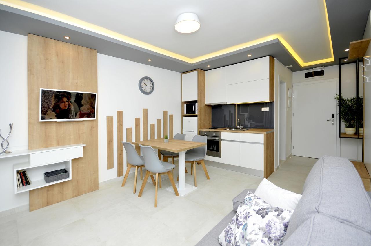 Villa Fani - Apartments In Трогір Екстер'єр фото