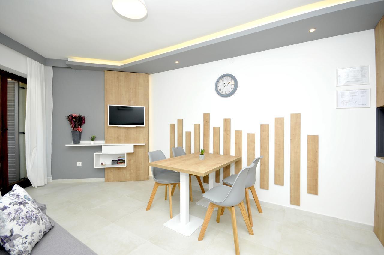 Villa Fani - Apartments In Трогір Екстер'єр фото