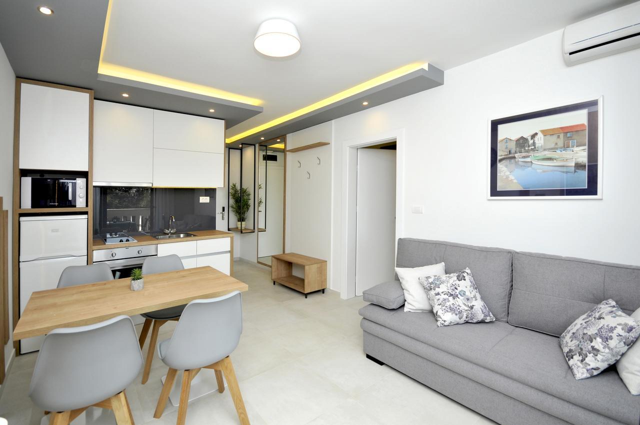 Villa Fani - Apartments In Трогір Екстер'єр фото