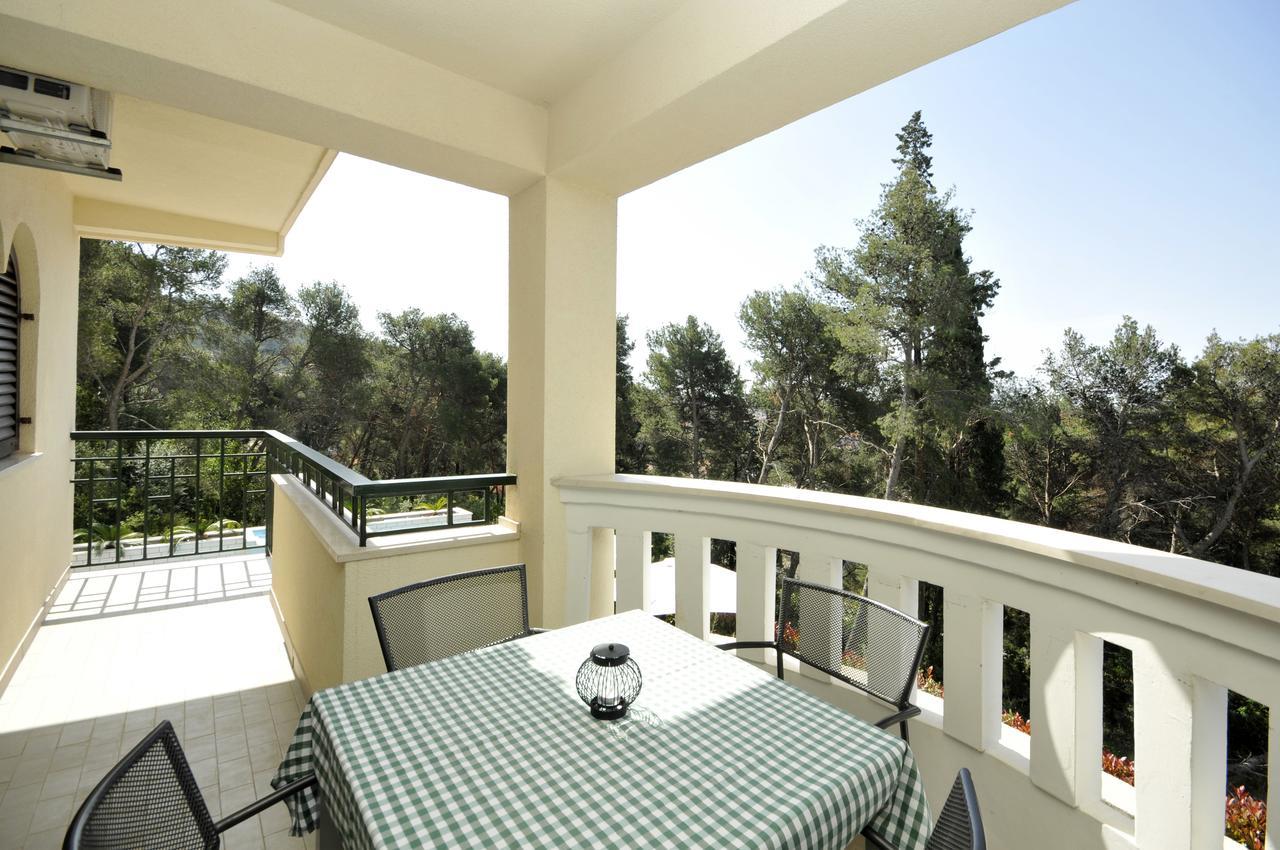 Villa Fani - Apartments In Трогір Екстер'єр фото
