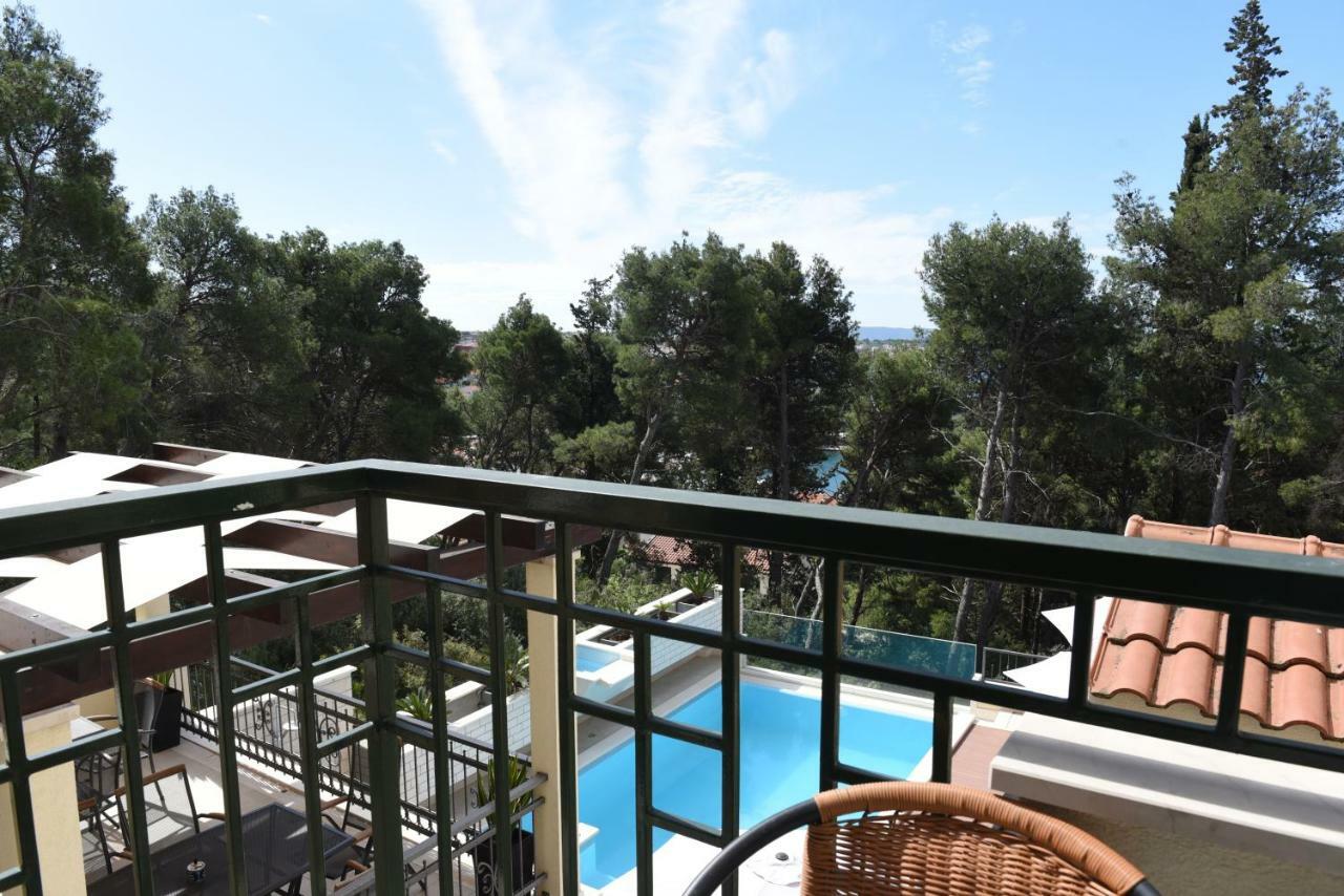 Villa Fani - Apartments In Трогір Екстер'єр фото