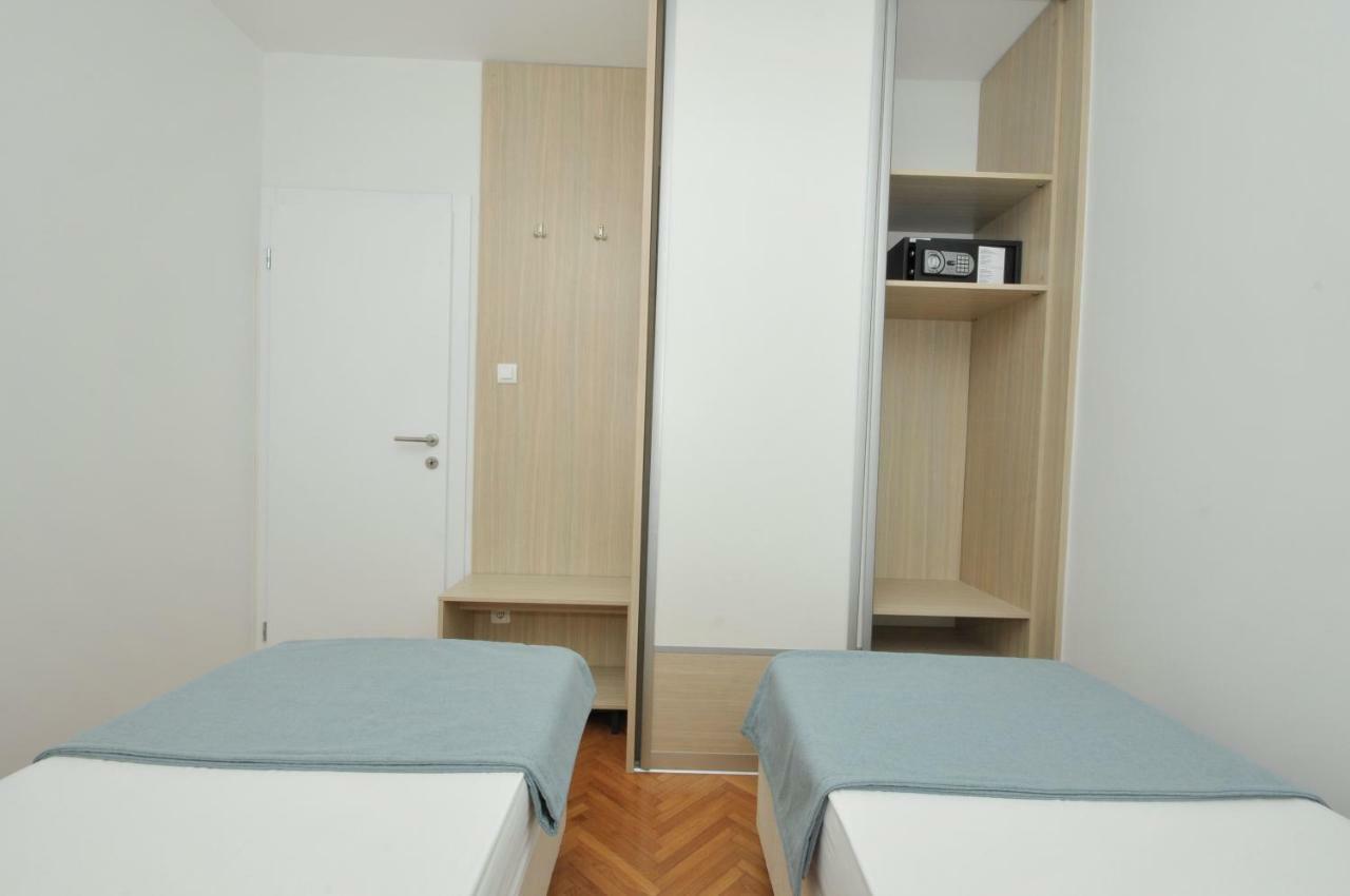 Villa Fani - Apartments In Трогір Екстер'єр фото