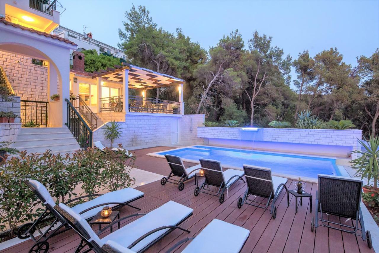 Villa Fani - Apartments In Трогір Екстер'єр фото