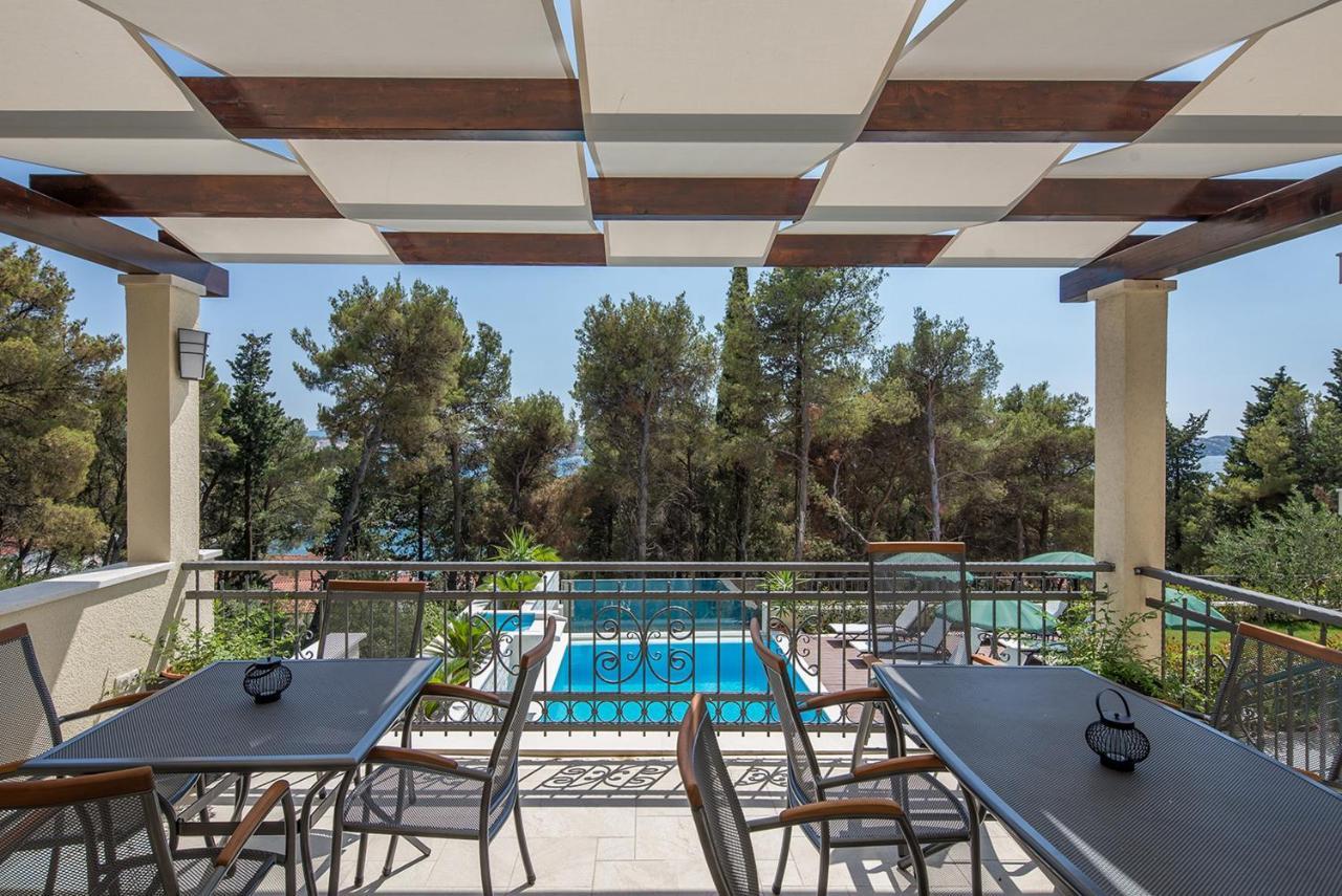 Villa Fani - Apartments In Трогір Екстер'єр фото